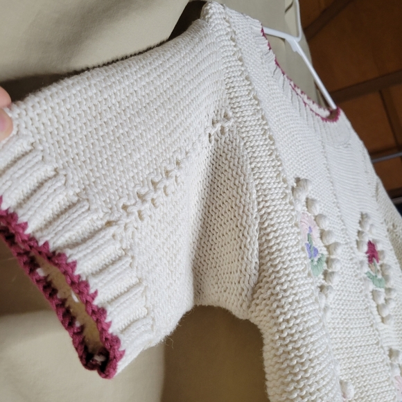 Vintage Embroidered Knit Top Medium - Picture 6 of 9